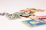郵便局で使わない切手シートを現金に交換できるの？手数料はどれくらい？